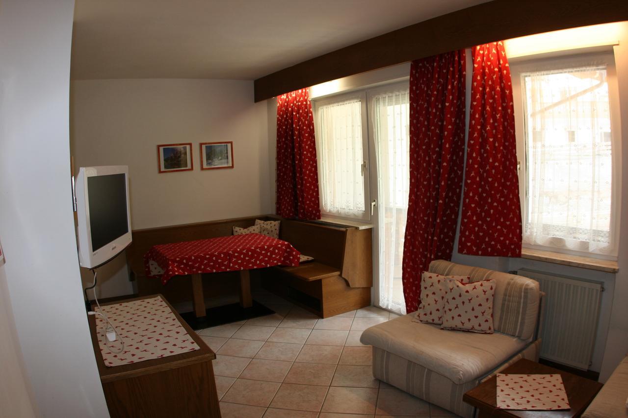 A. Paolo Apartments Vigo di Fassa Esterno foto